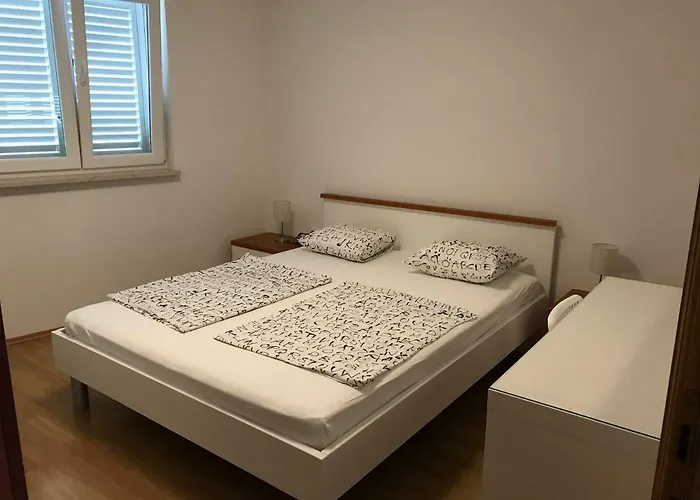 شقة Gazebo تروغير