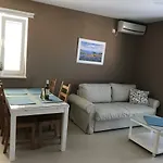 Διαμέρισμα Gazebo Τρογκίρ